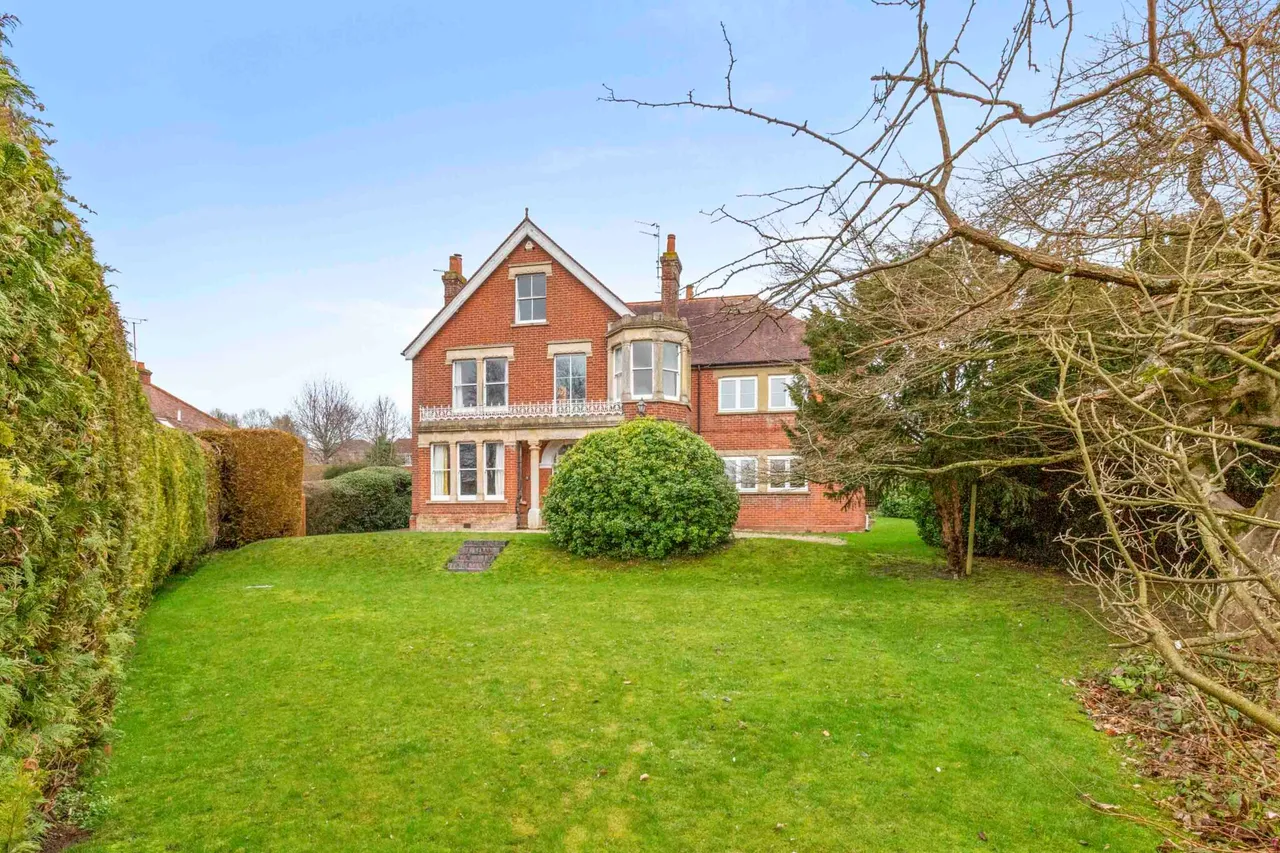 7 bed house for sale, Windmill Hill, Princes Risborough, HP27