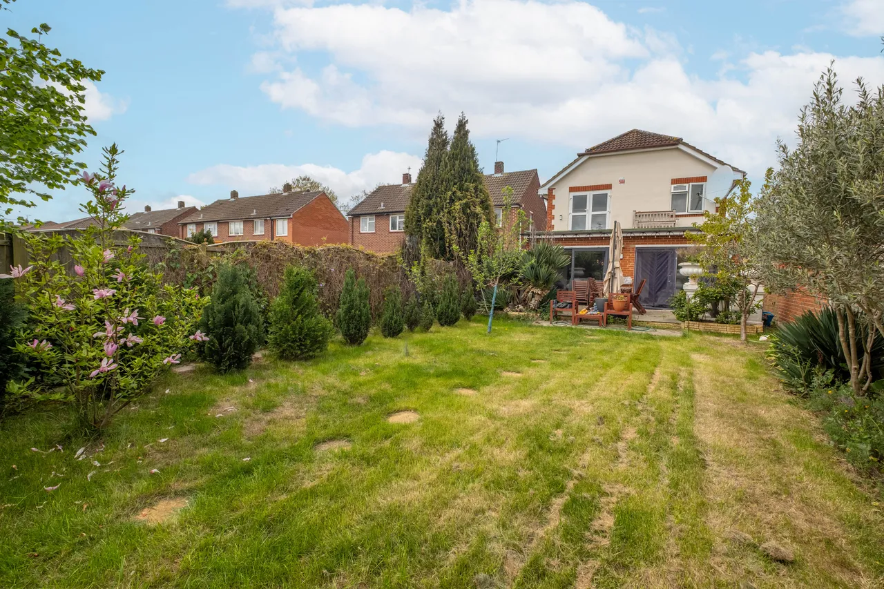 Chertsey Road, Twickenham, TW2, photo 9