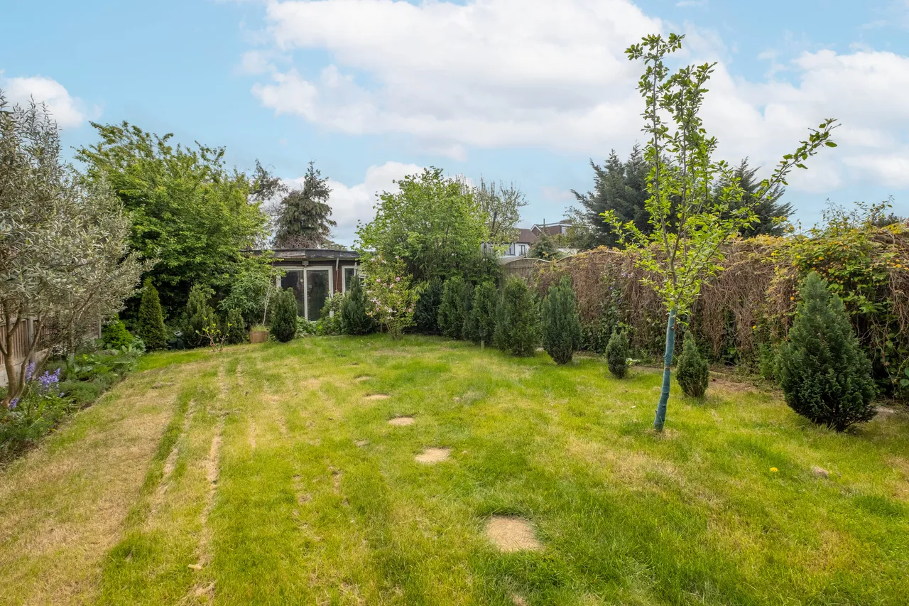 Chertsey Road, Twickenham, TW2, photo 4