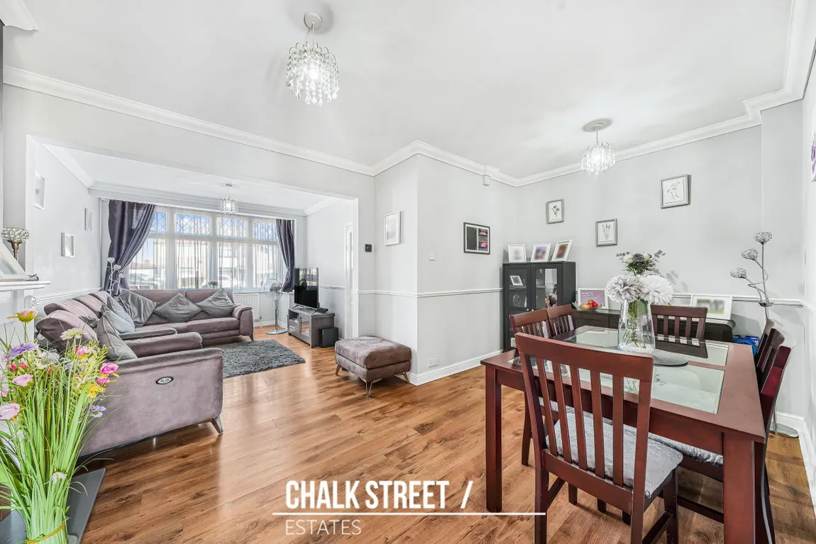 Upper Rainham Road, Hornchurch, RM12 4EF, photo 4