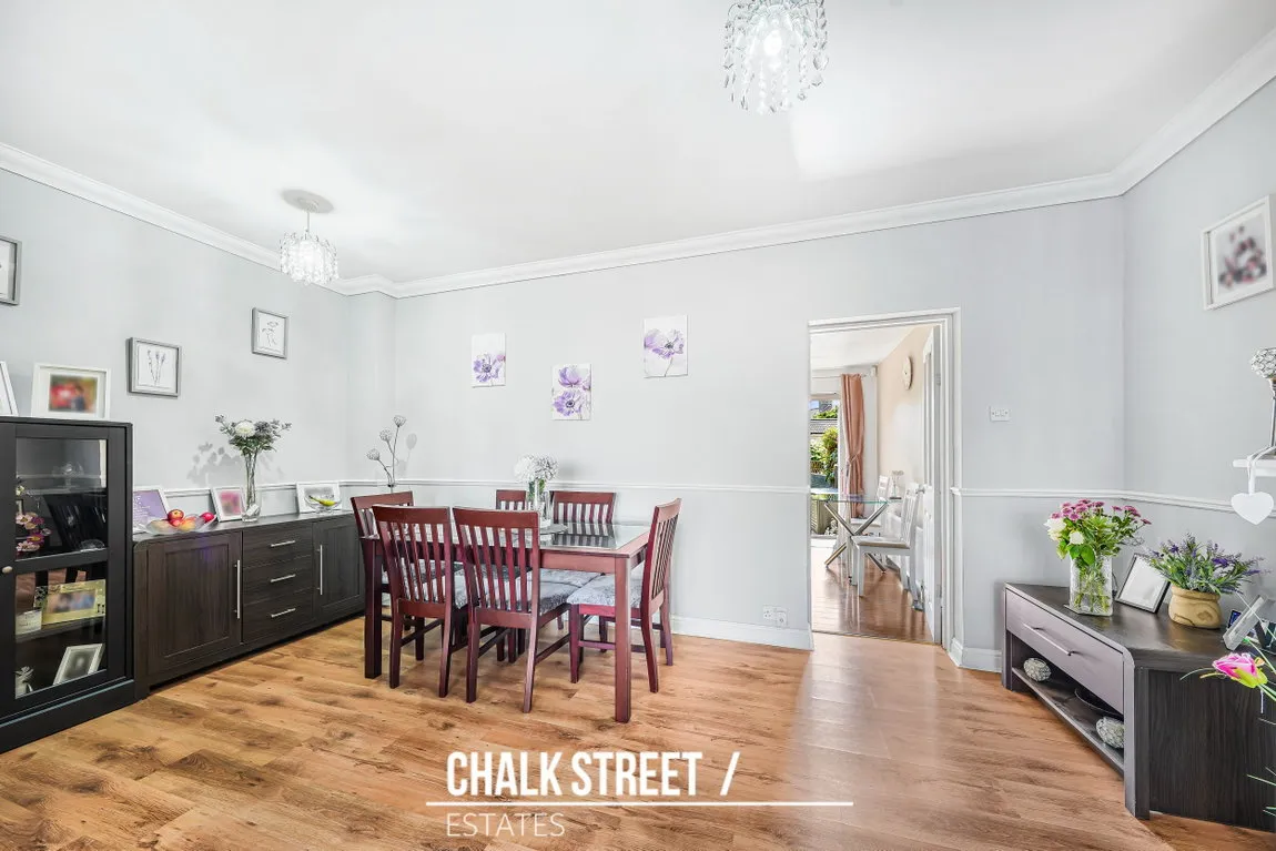 Upper Rainham Road, Hornchurch, RM12 4EF, photo 5
