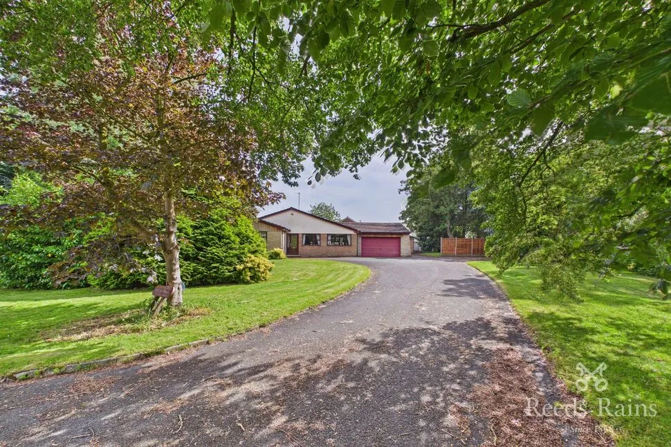 4 bed house for sale, Dob Lane, Little Hoole, PR4