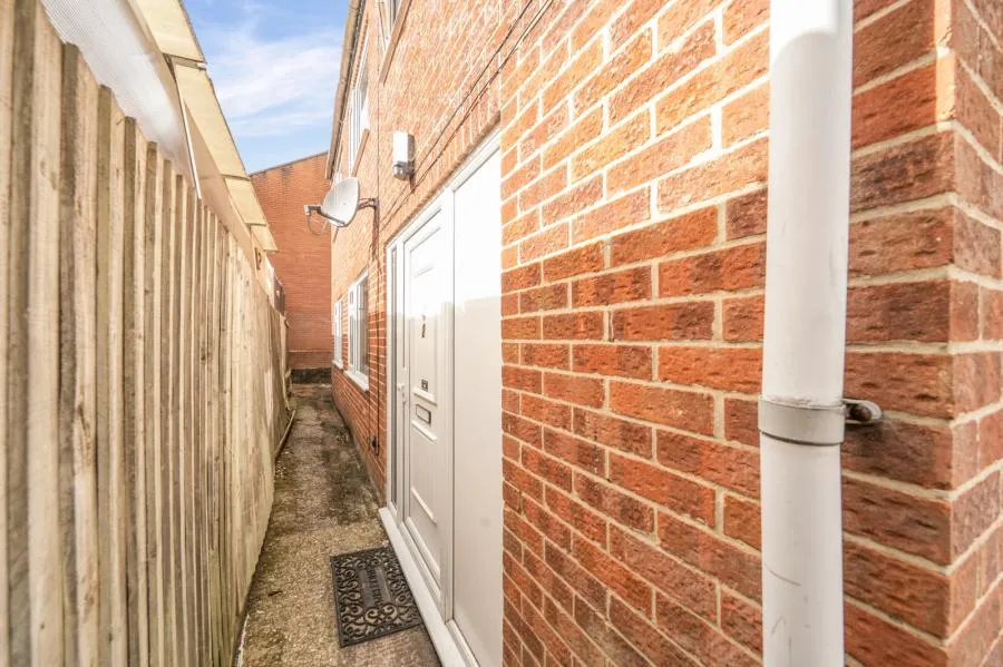 Northbrook Street, Newbury, RG14, photo 11