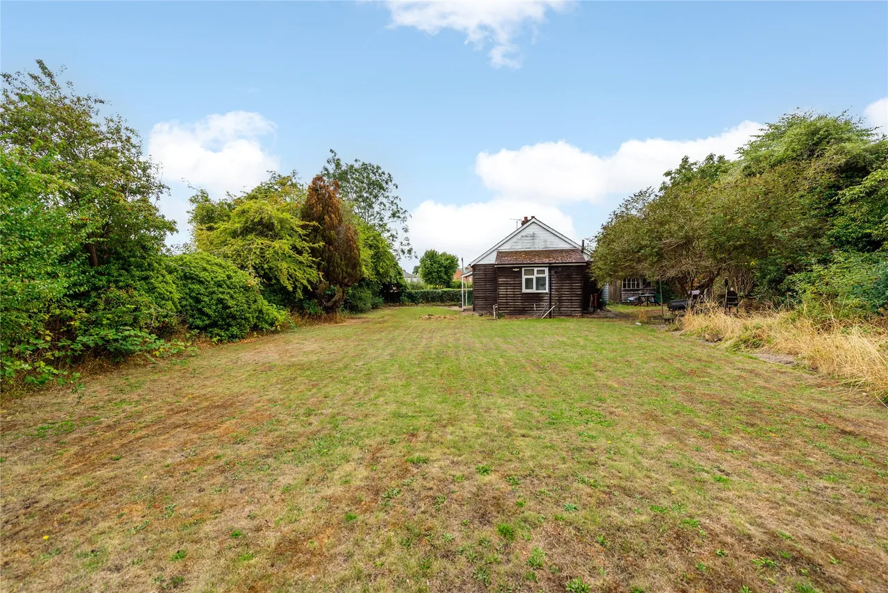 Cosgrove Road, Old Stratford, MK19, photo 10