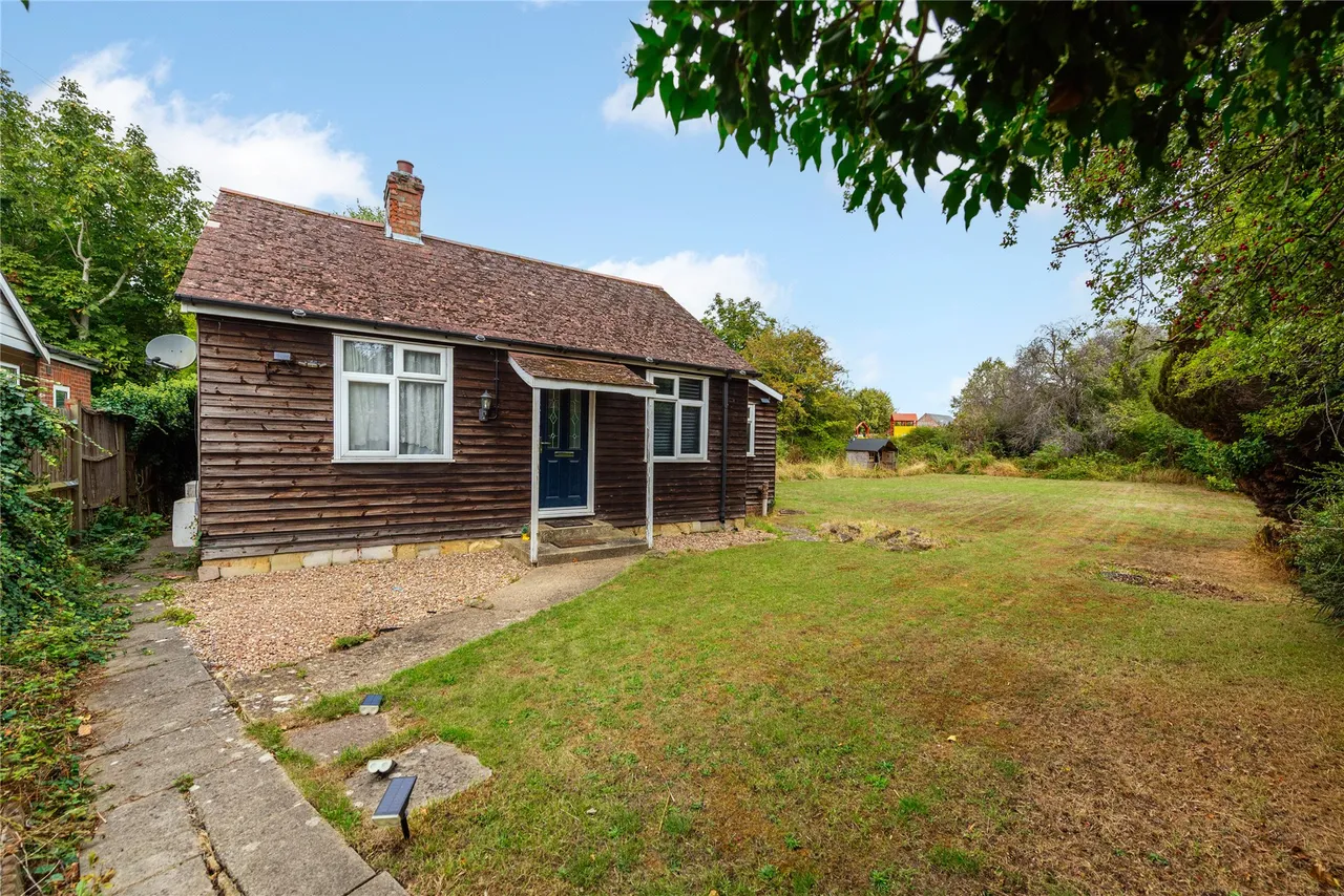 Cosgrove Road, Old Stratford, MK19, photo 13