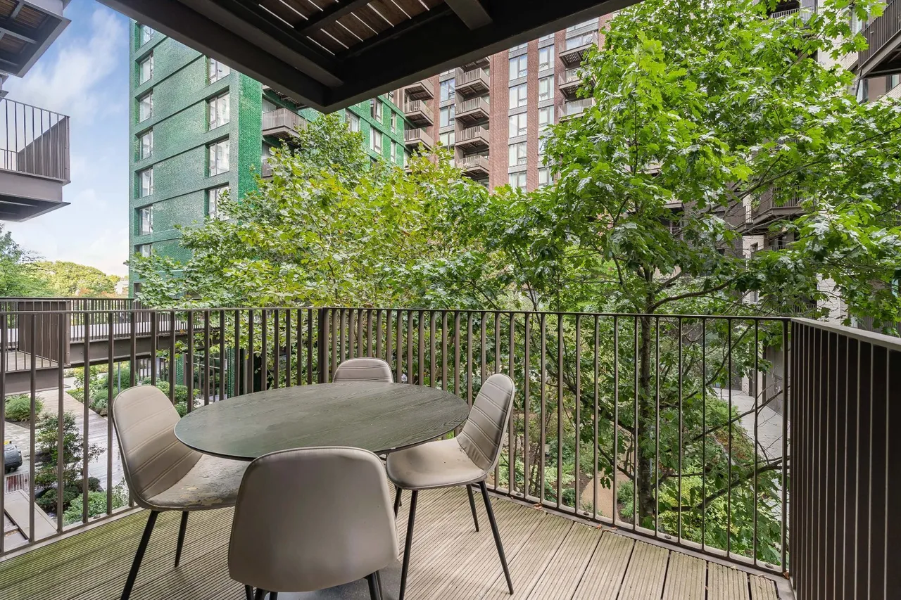 Viaduct Gardens, London, SW11, photo 6