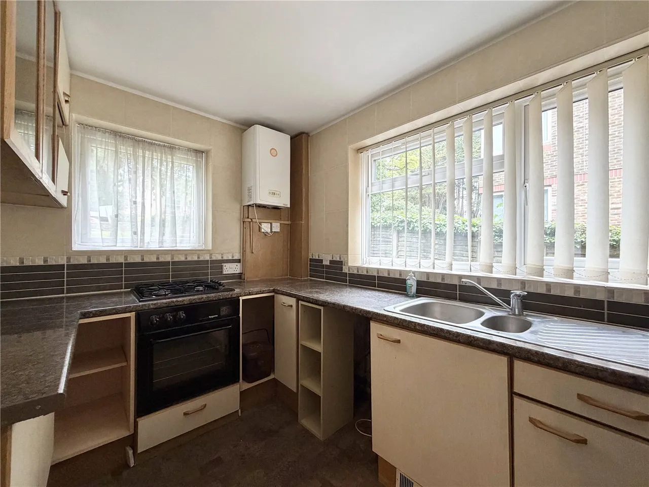 Surrey Road, Poole, Dorset, BH12, photo 2