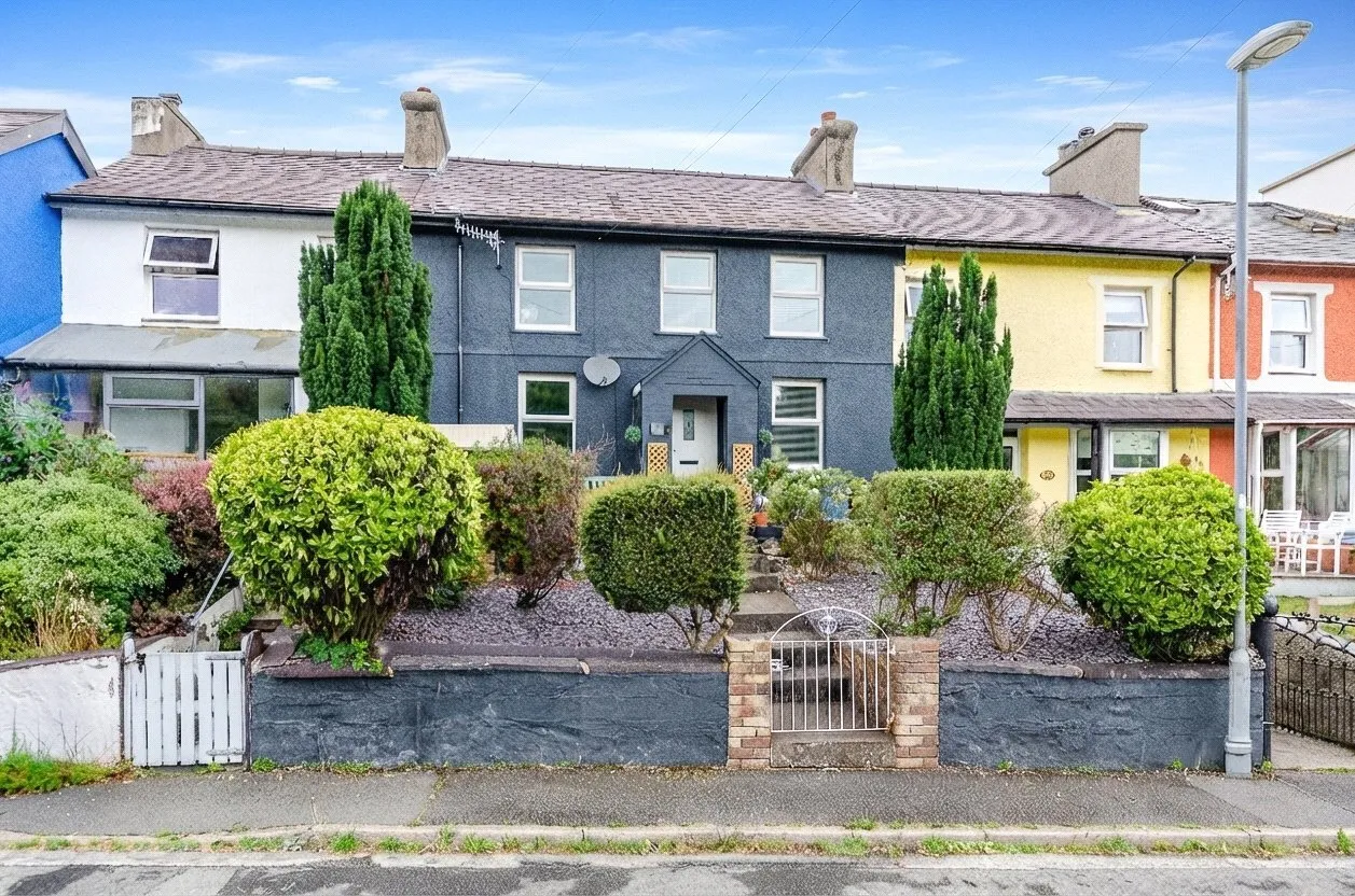 3 bed house for sale, Station Road, Talysarn