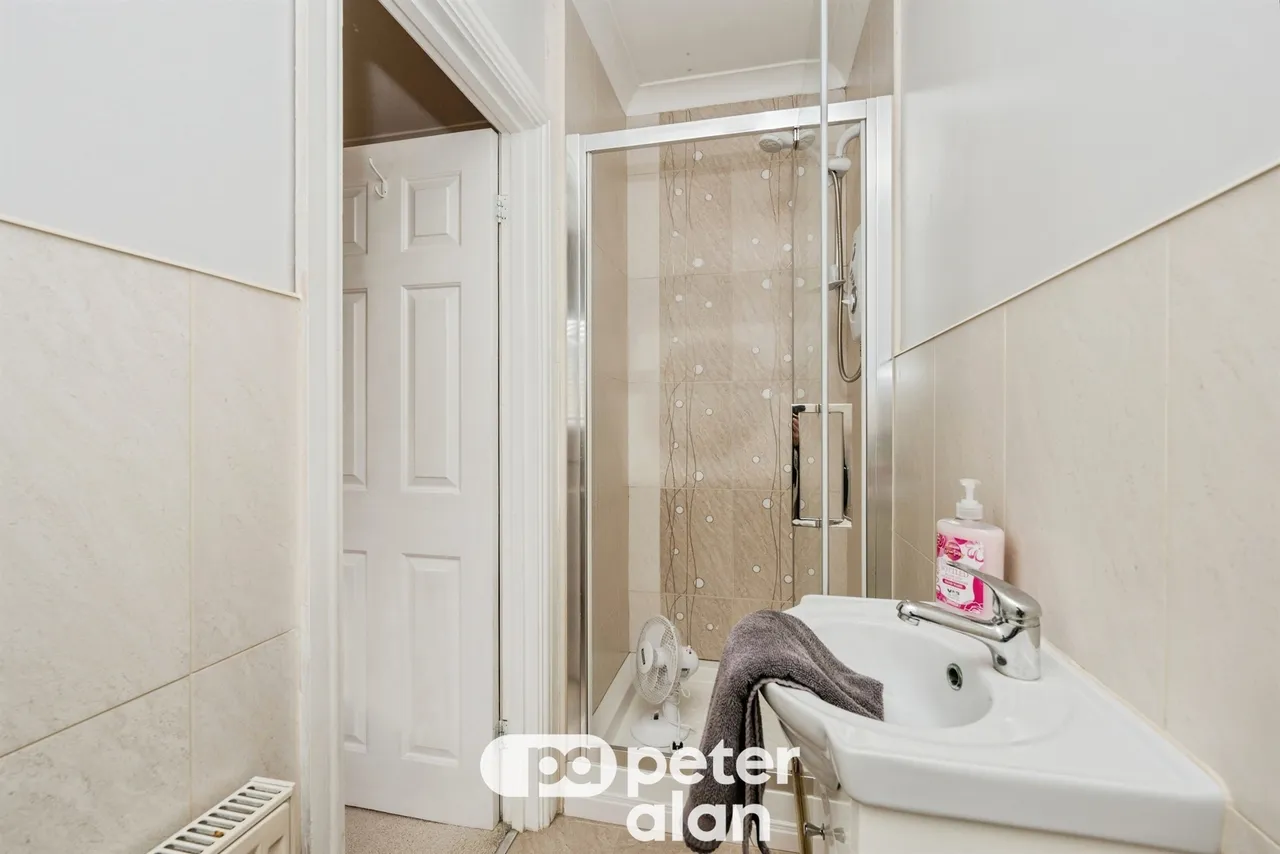 Henfaes Road, Neath, SA11, photo 13