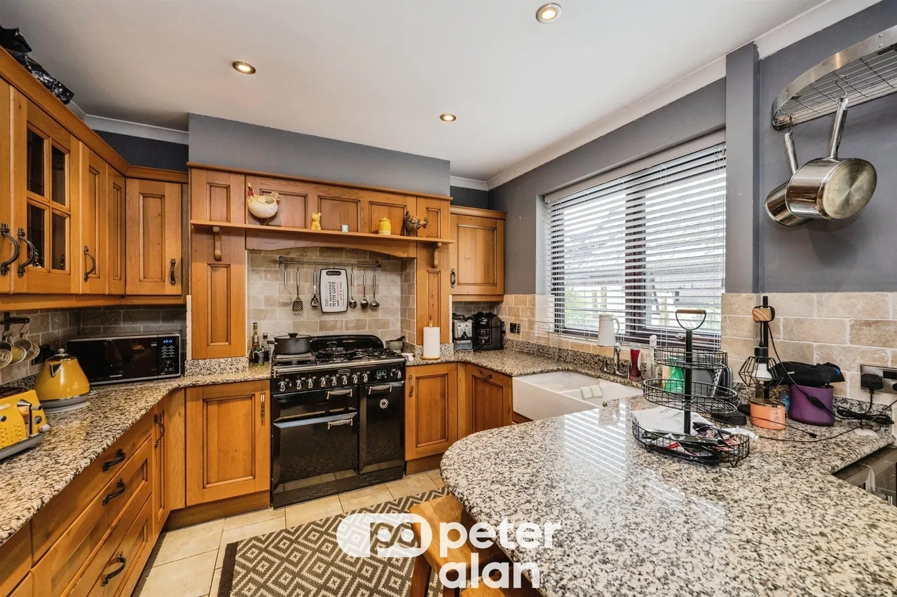 Henfaes Road, Neath, SA11, photo 15