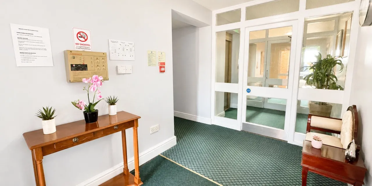Thingwall Road, Irby, CH61, photo 10