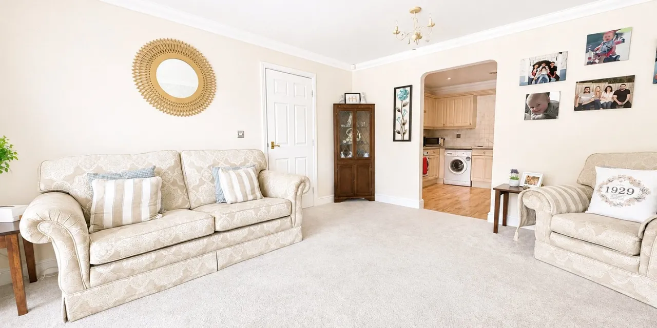 Thingwall Road, Irby, CH61, photo 3