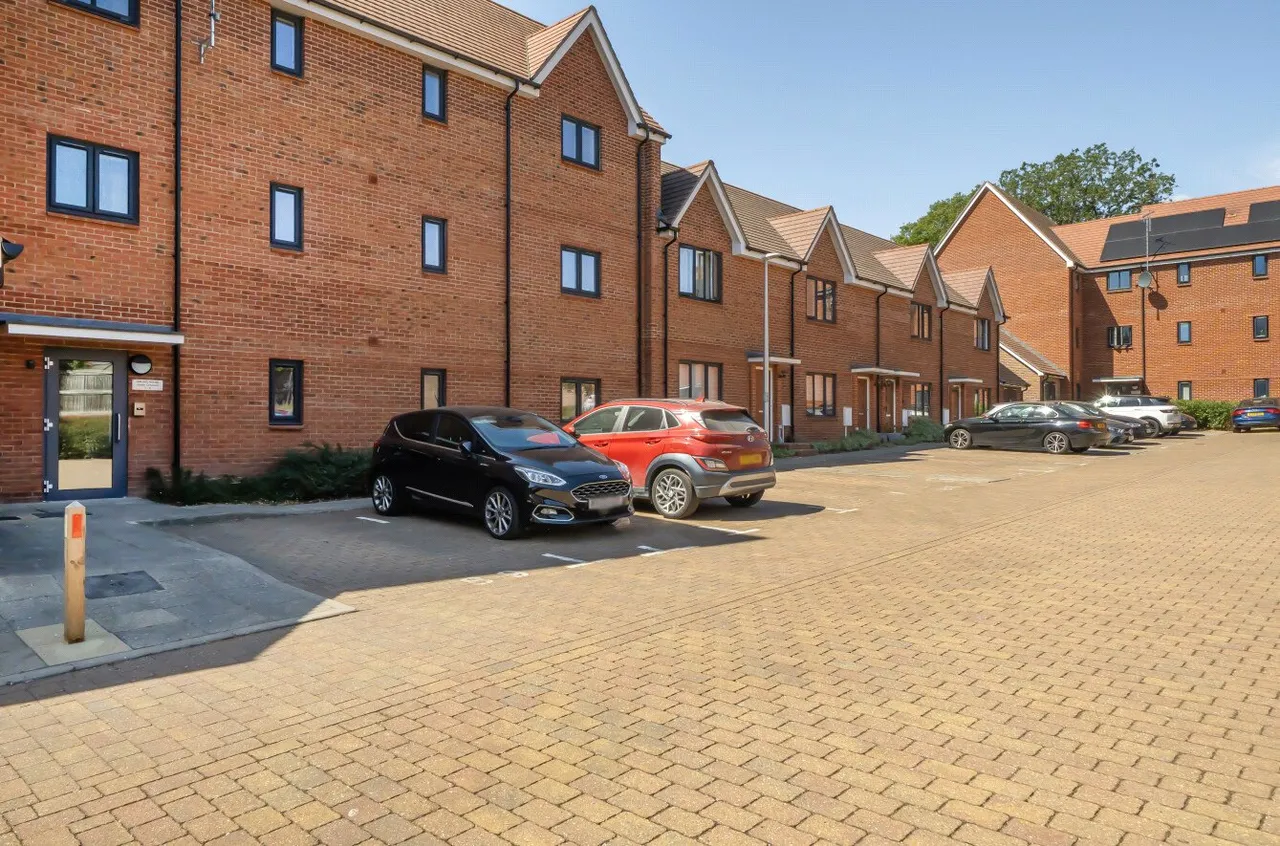 Glover Crescent, Arborfield Green, Reading, Berkshire, RG2 9TU, photo 21