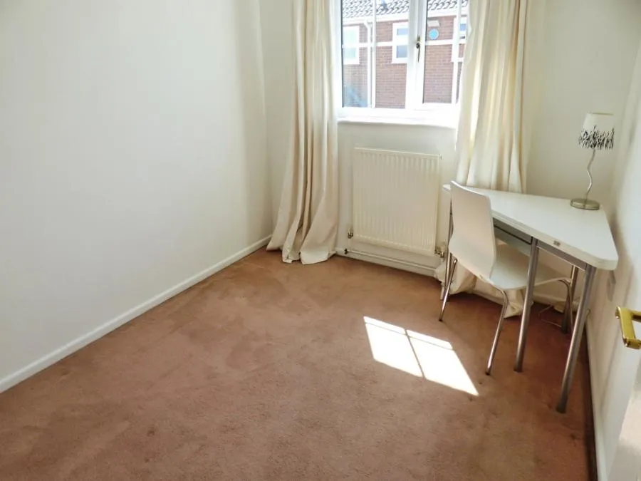 Cheltenham Gardens, Hedge End, SO30, photo 8