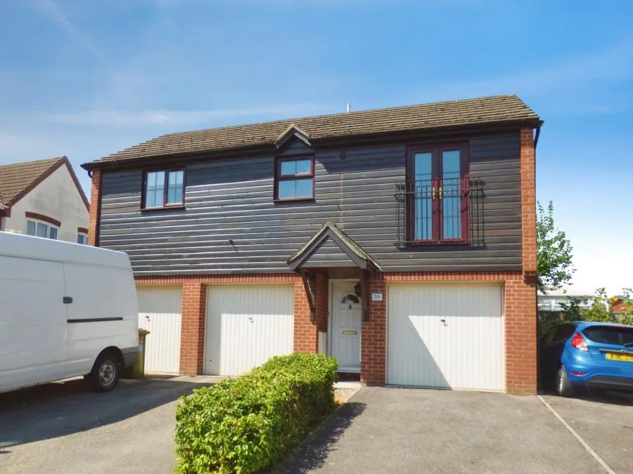 Cheltenham Gardens, Hedge End, SO30, photo 2