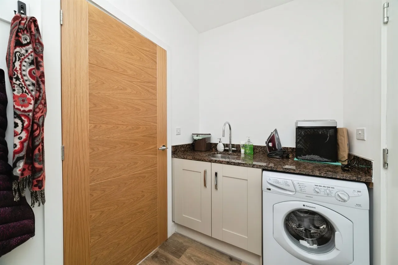 Wordsworth Avenue, Kirk Ella, HU10, photo 7