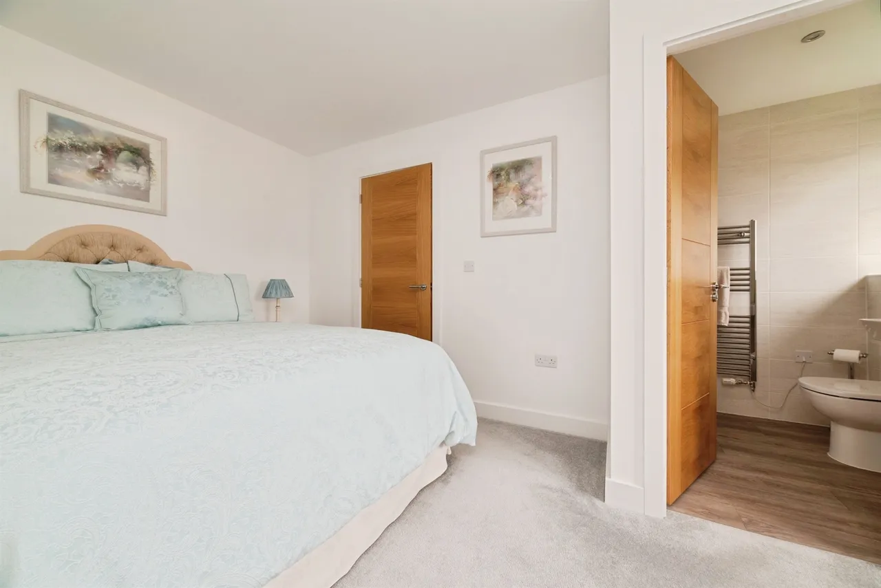 Wordsworth Avenue, Kirk Ella, HU10, photo 12