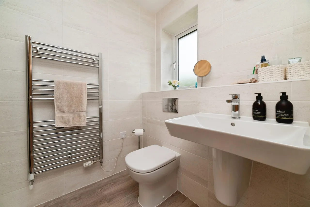Wordsworth Avenue, Kirk Ella, HU10, photo 13