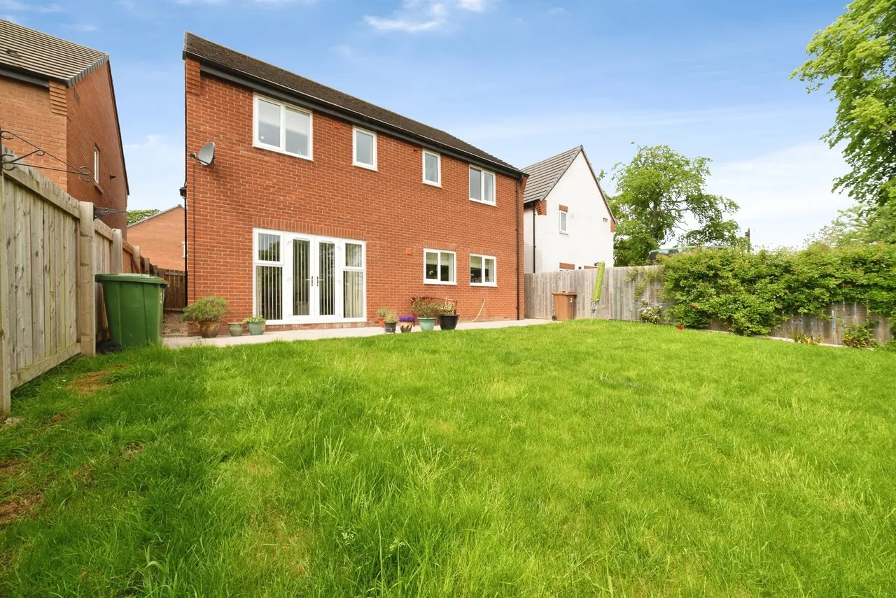 Wordsworth Avenue, Kirk Ella, HU10, photo 18