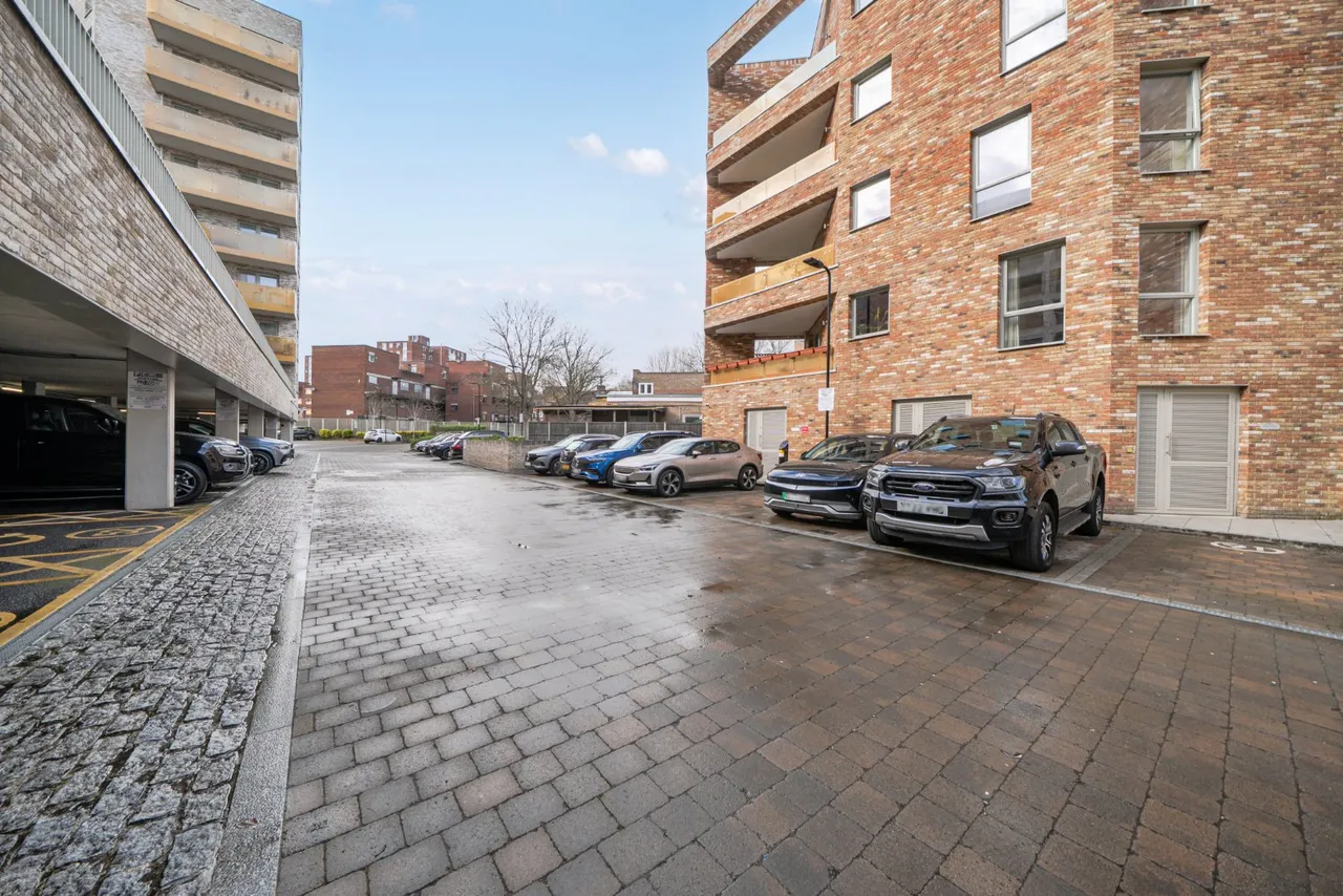Church Road, Acton, London, W3, photo 6