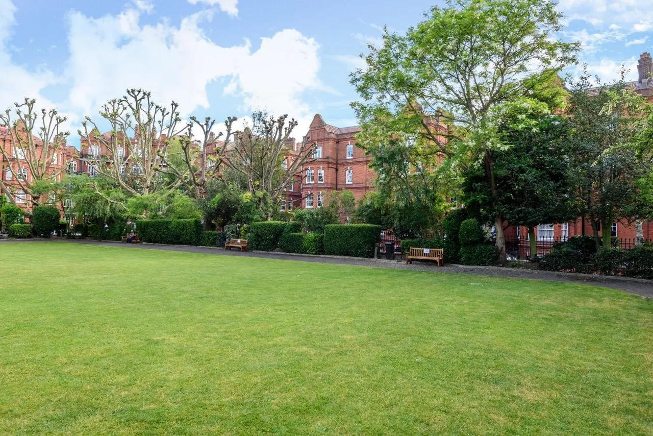 Queen's Club Gardens, Fulham, W14, photo 4