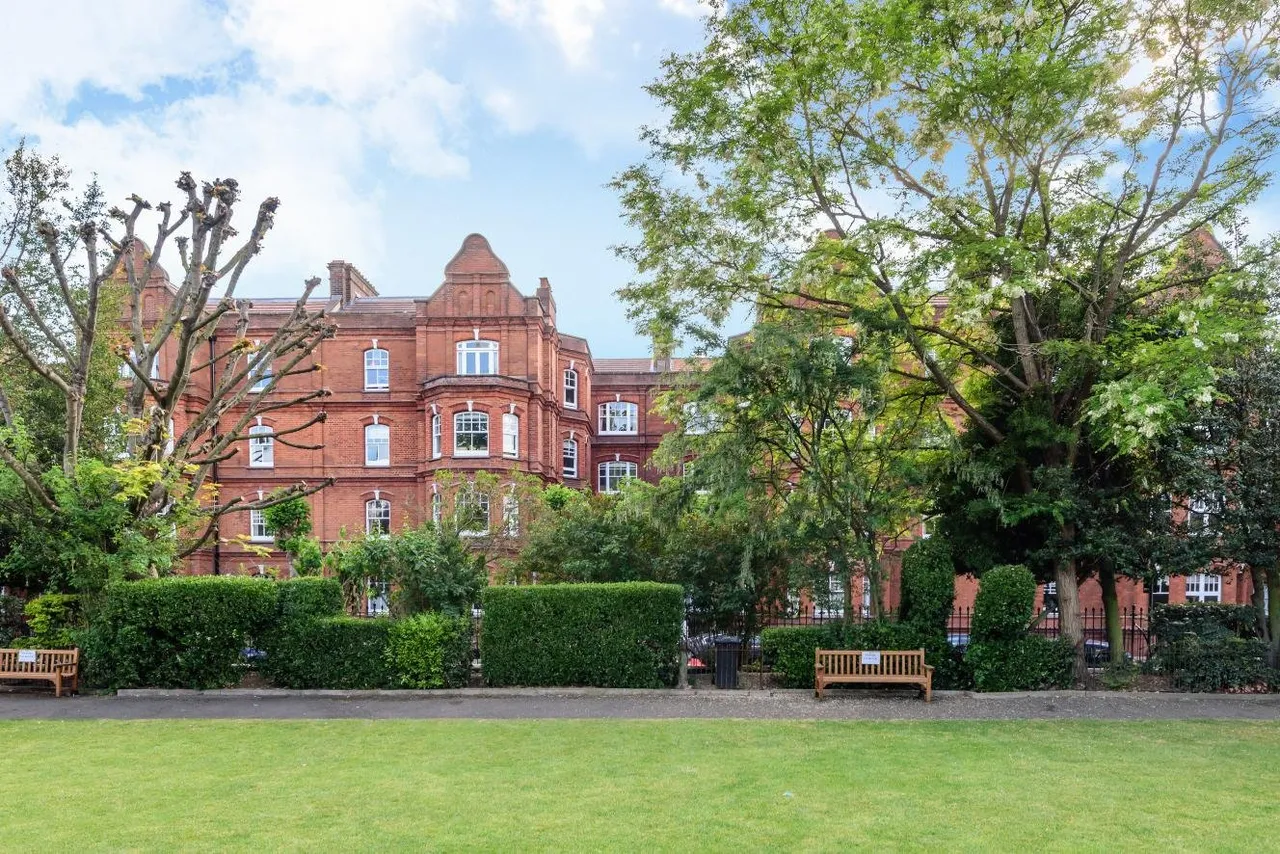 Queen's Club Gardens, Fulham, W14, photo 21