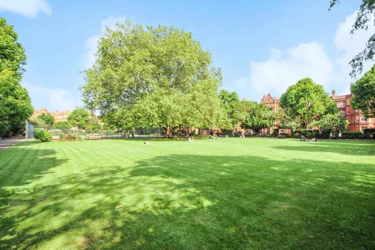 Queen's Club Gardens, Fulham, W14, photo 17
