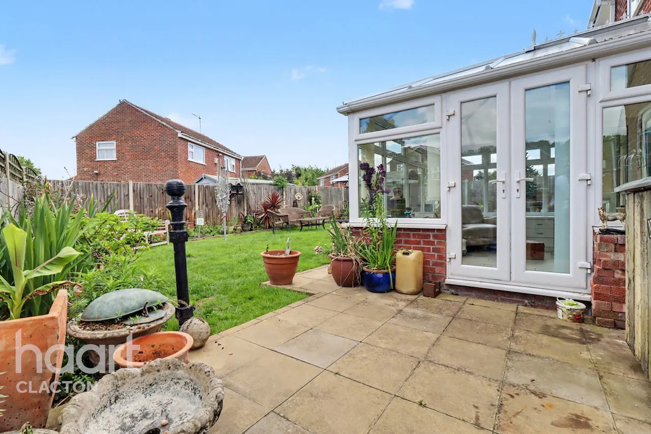 Sheriffs Way, Clacton-On-Sea, CO15, photo 17