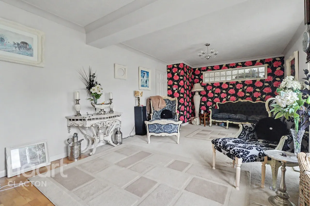 Sheriffs Way, Clacton-On-Sea, CO15, photo 2