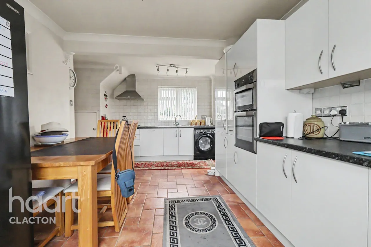 Sheriffs Way, Clacton-On-Sea, CO15, photo 6