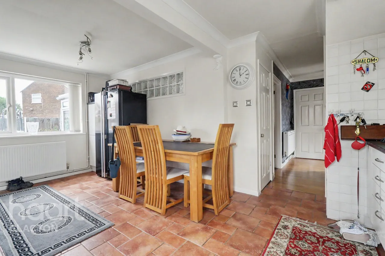Sheriffs Way, Clacton-On-Sea, CO15, photo 5