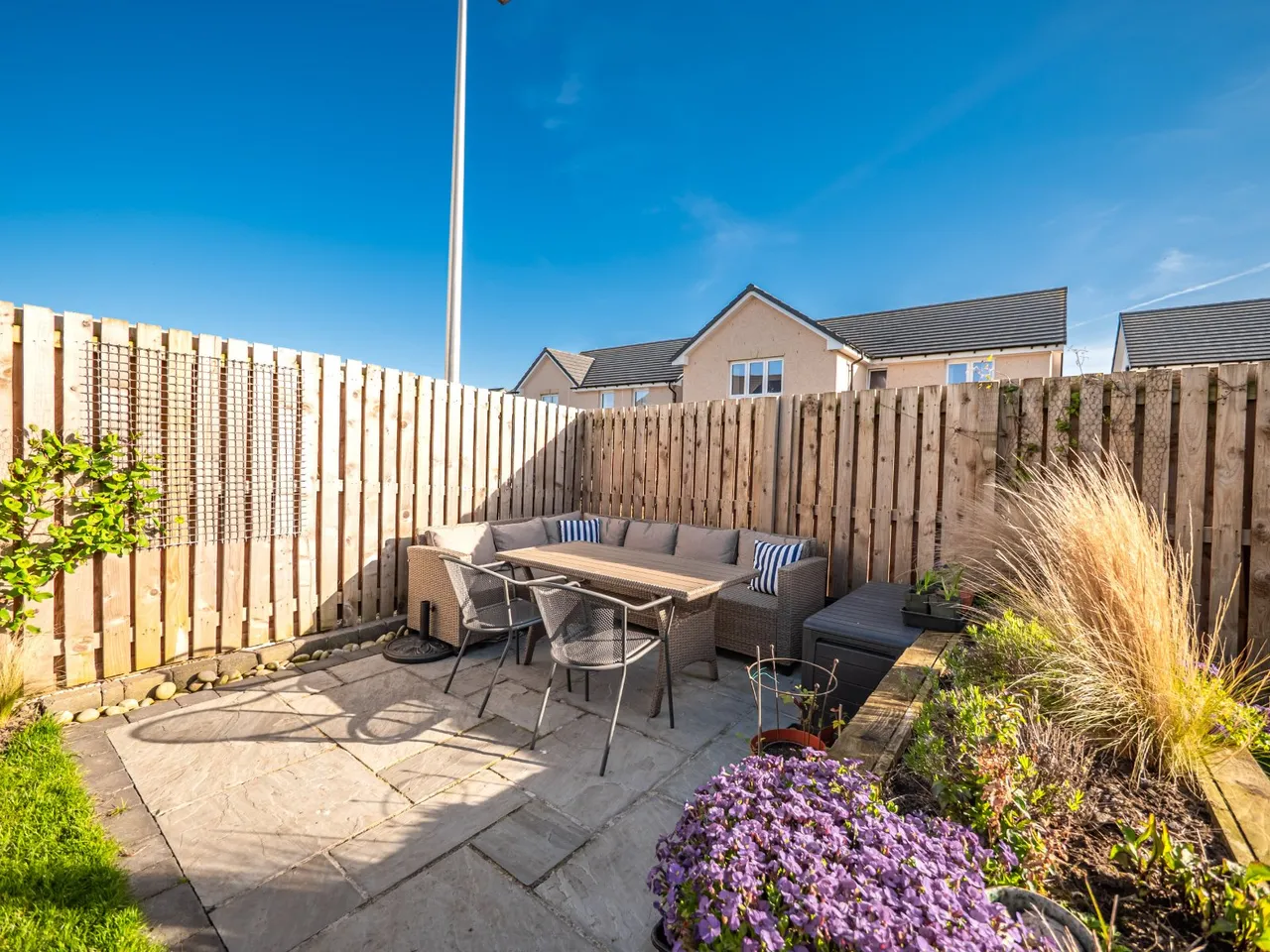 Livingston Crescent, Winchburgh, EH52, photo 26