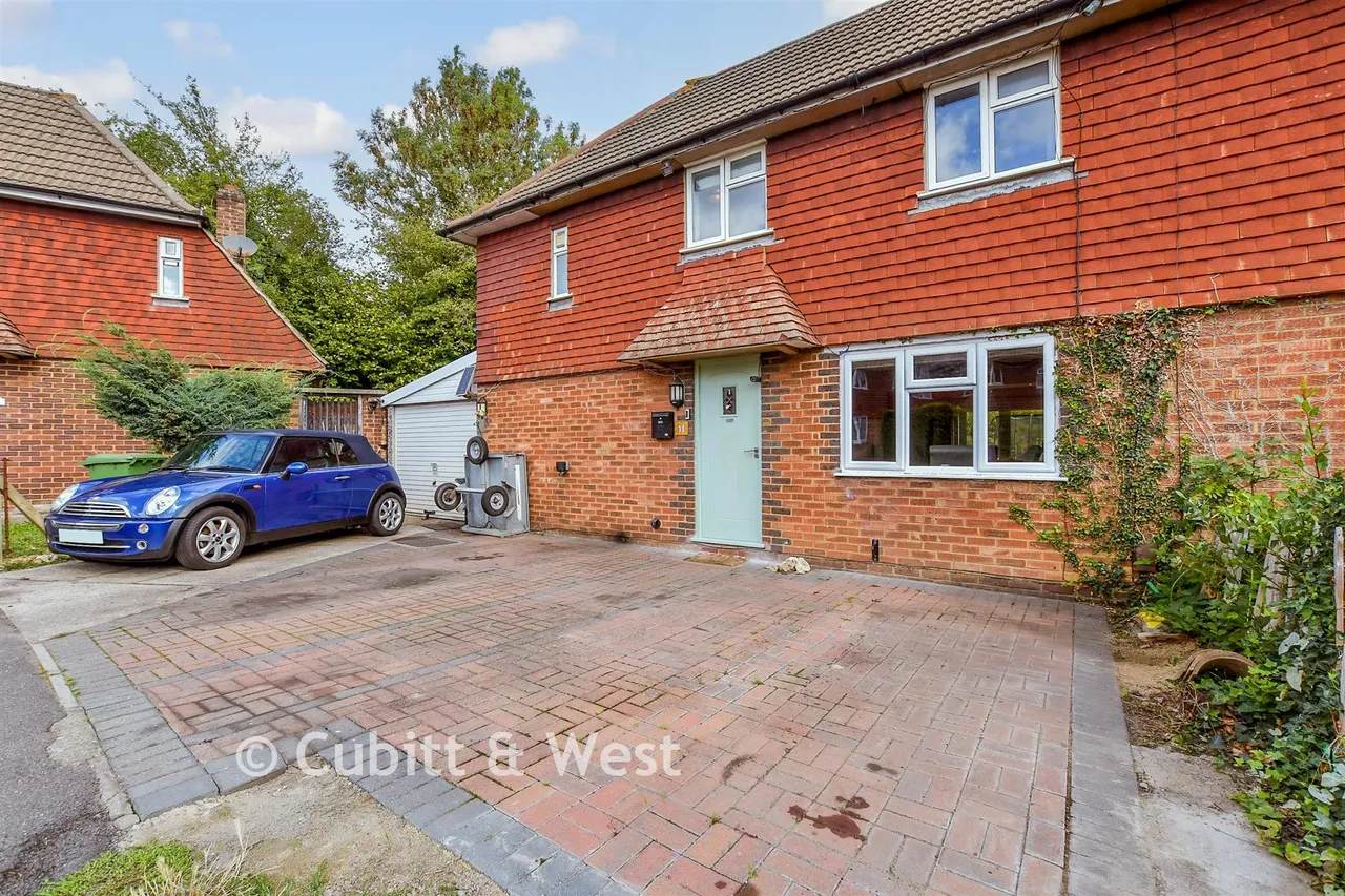 Shamrock Close, Fetcham, KT22, photo 15
