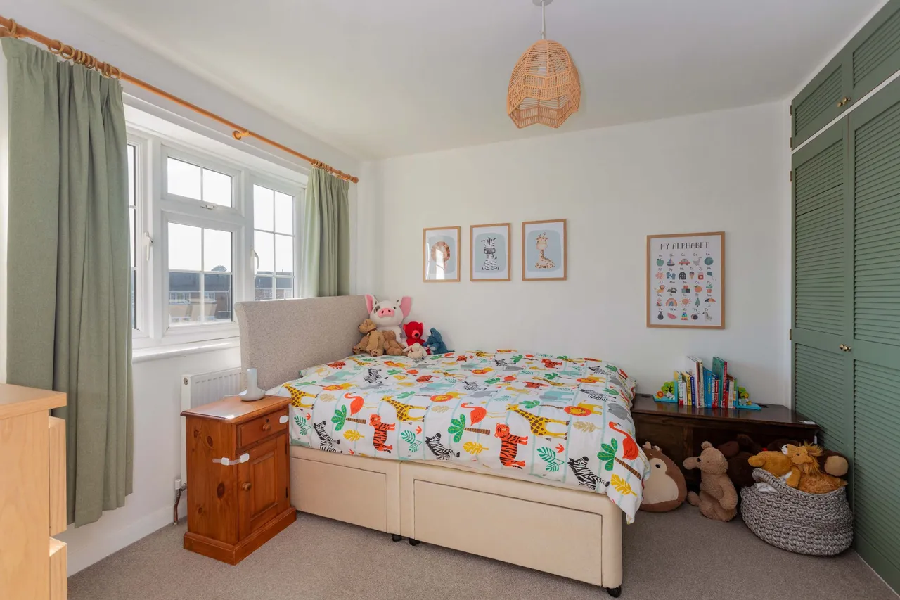 Cranbrook Drive, Maidenhead, Berkshire, photo 9