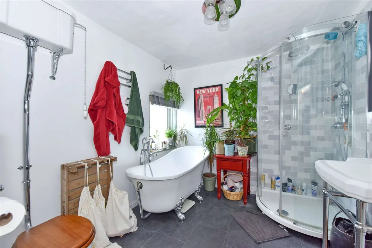 The Broadway, Amersham, Buckinghamshire, HP7 0HJ, photo 5