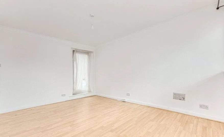 2 bed flat to rent, Albert Bridge Road, Battersea, SW11