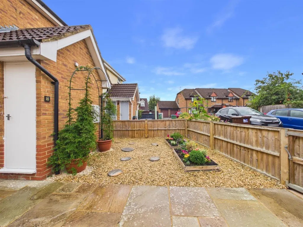 Furrow Close, Hawkslade, photo 10