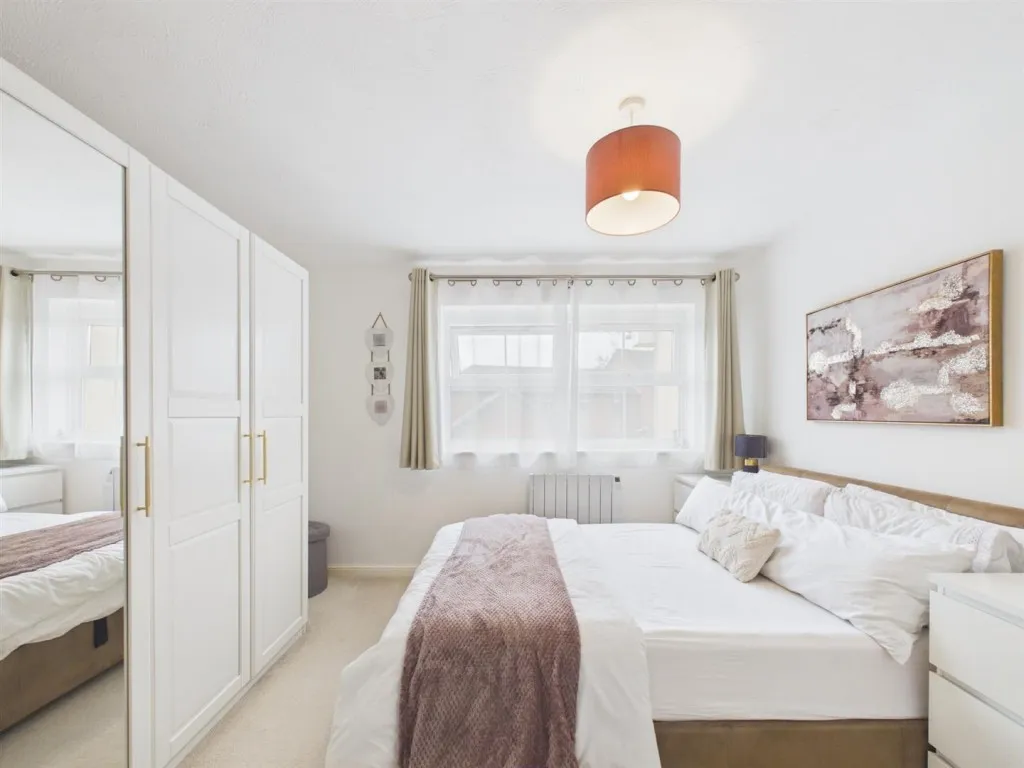 Furrow Close, Hawkslade, photo 8