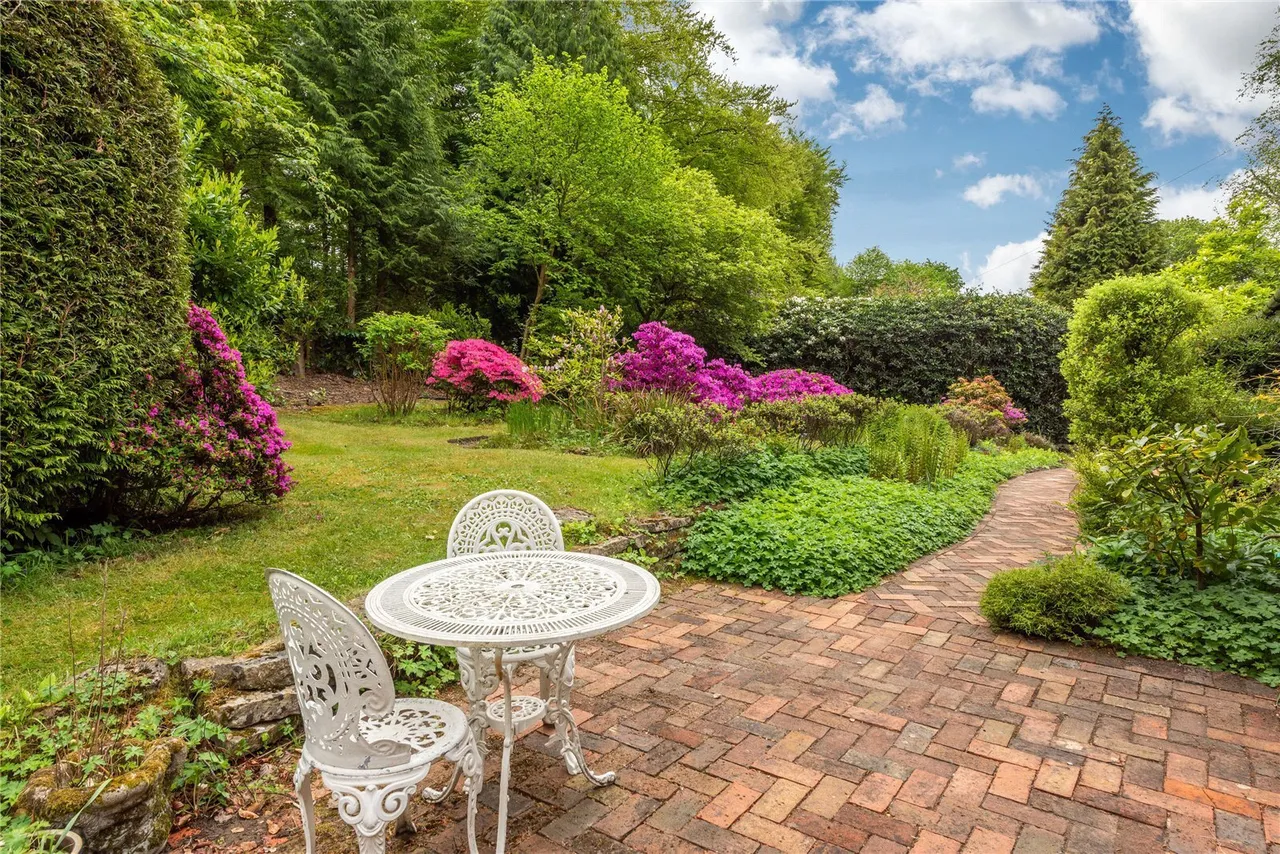 Sheephouse Lane, Abinger Common, RH5, photo 4