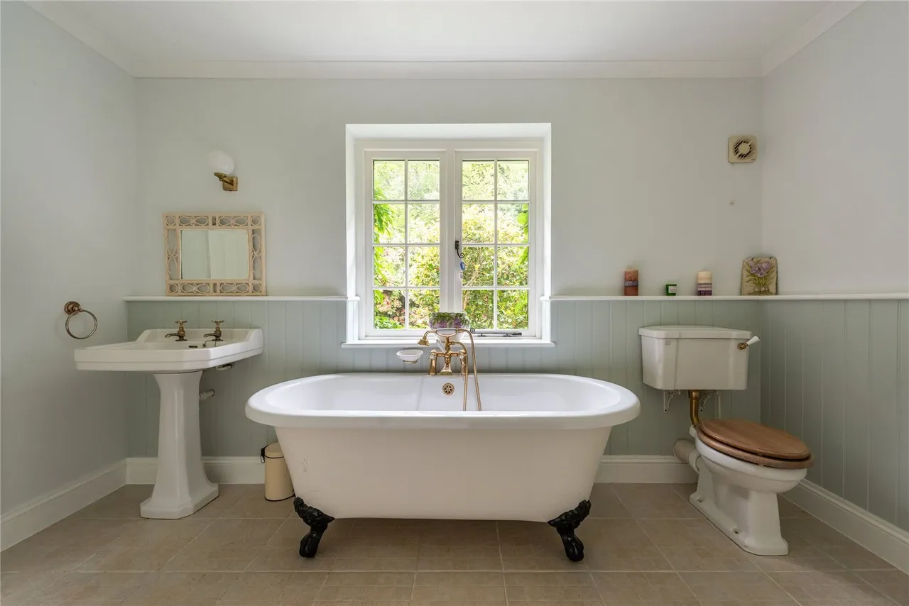Sheephouse Lane, Abinger Common, RH5, photo 16