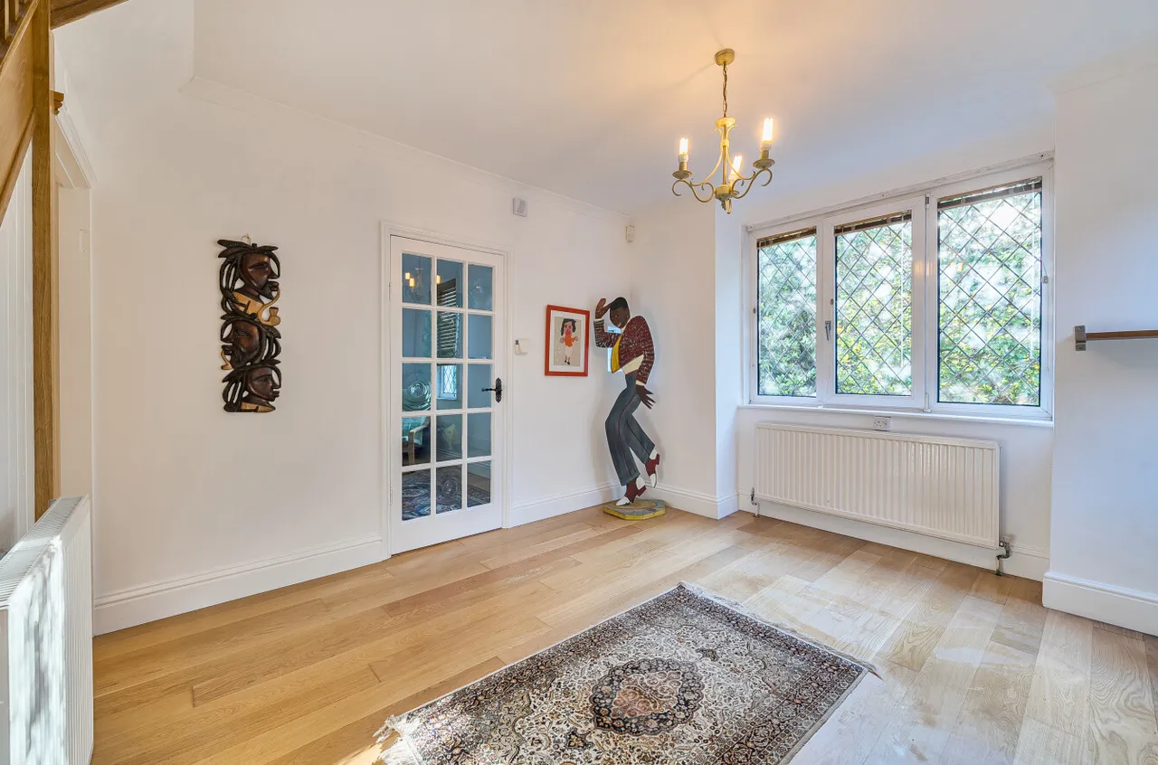 Portsmouth Road, Camberley, Surrey, GU15 1JX, photo 5