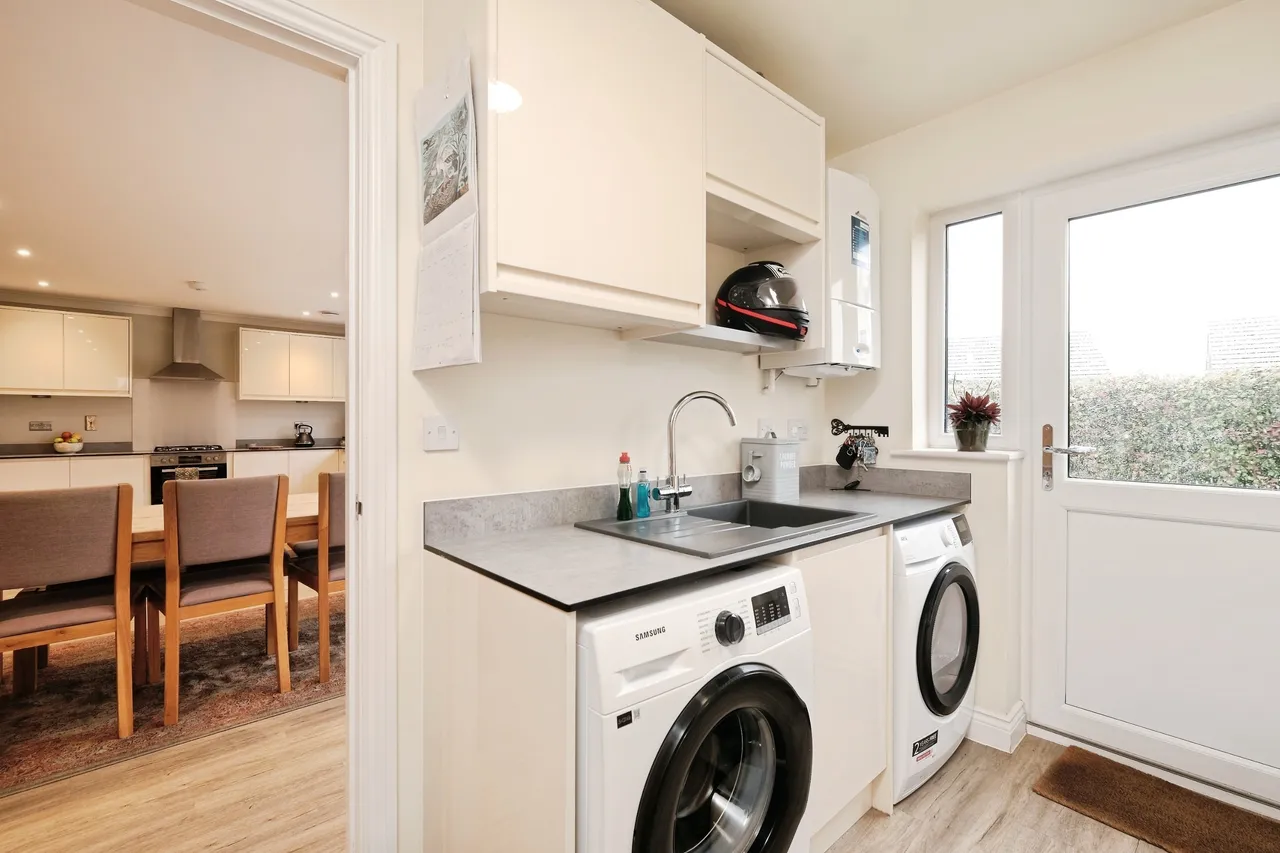 Parhelion Close, Kingsland, HR6, photo 9
