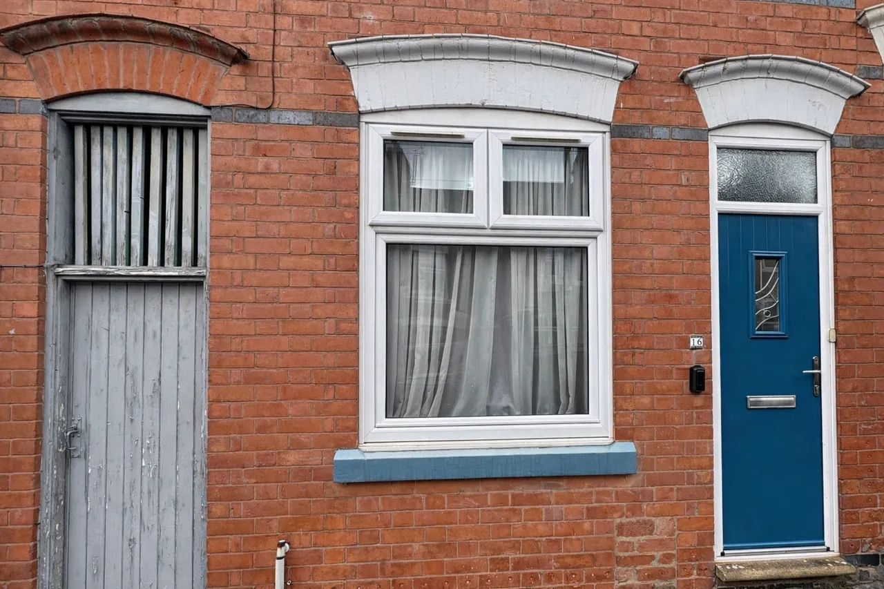 3 bed house for sale — Darley Street, Leicester, LE2 0GA