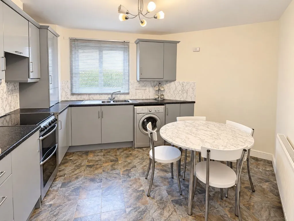 Meadow Side Road, East Ardsley, Wakefield, photo 2