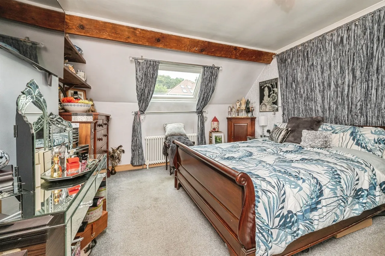 St. Johns Court, Holmfirth, photo 8