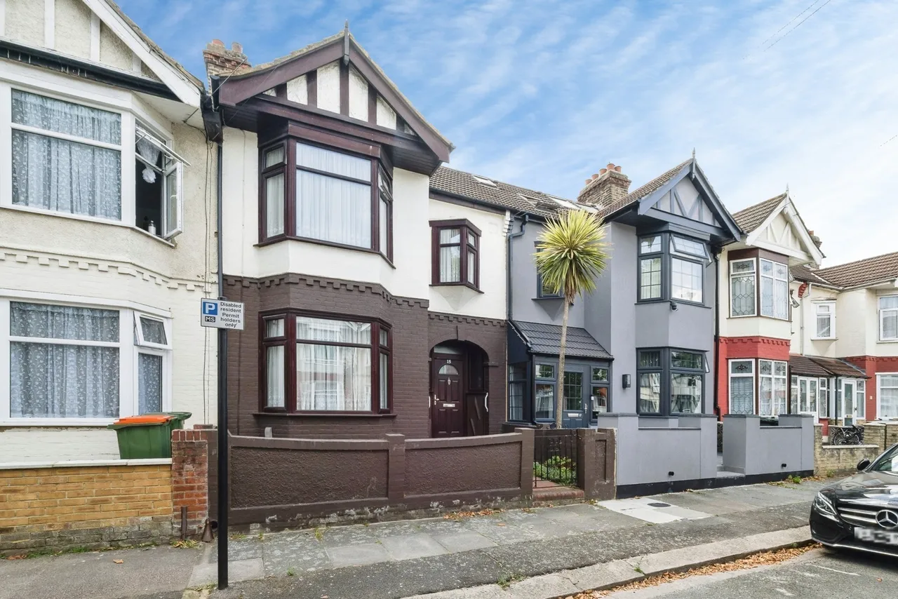 3 bed house for sale — Eustace Road, East Ham, London, E6