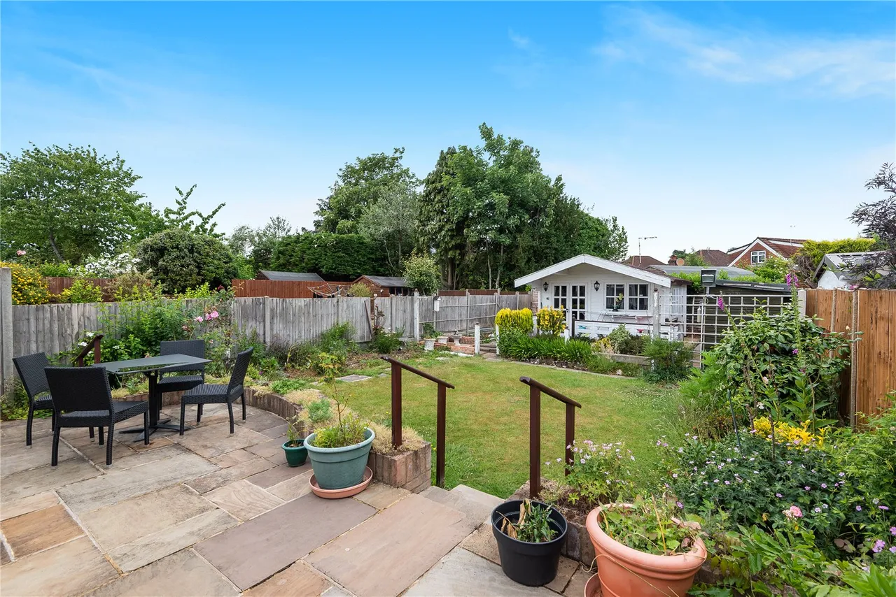 Woodford Crescent, Pinner, HA5, photo 4