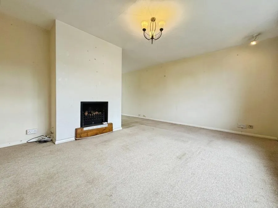 Churchill Close, Flackwell Heath, HP10, photo 3