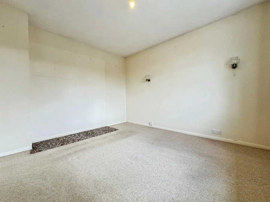 Churchill Close, Flackwell Heath, HP10, photo 9