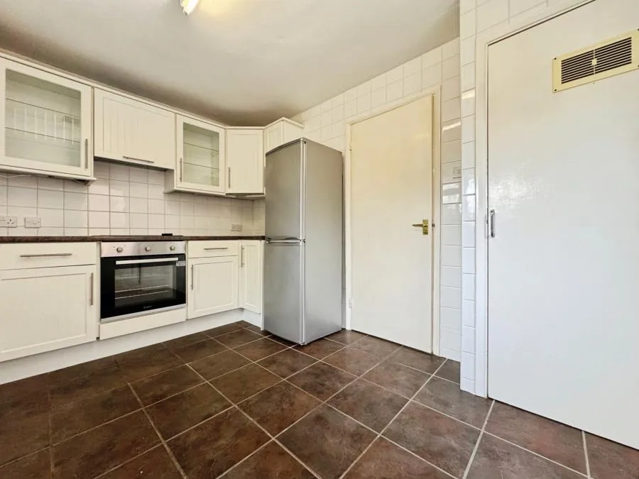 Churchill Close, Flackwell Heath, HP10, photo 6